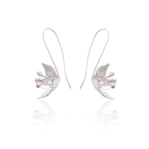 Cyclamen Blume Silber Ohrringe / handgefertigt von Skusek