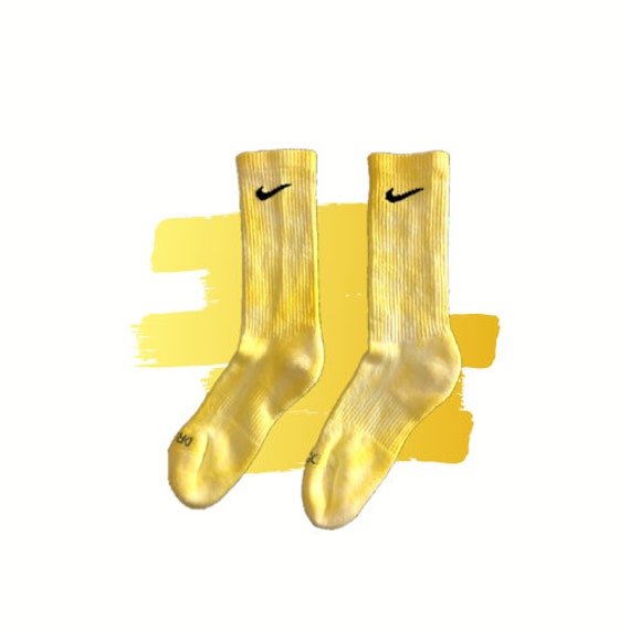 yellow nike crew socks