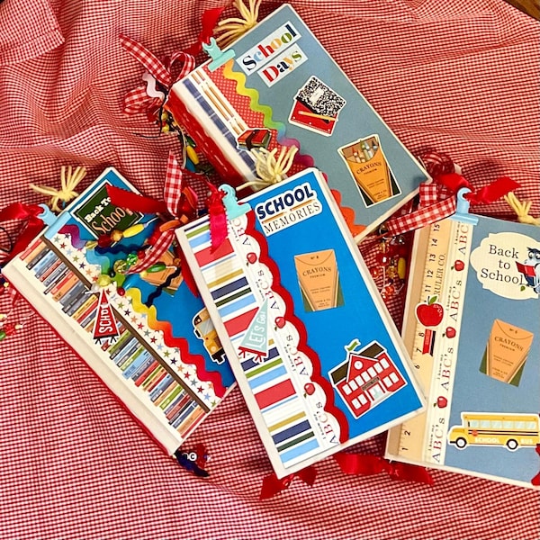 Handmade School Days Junk Journal: Children's Memory Scrapbook