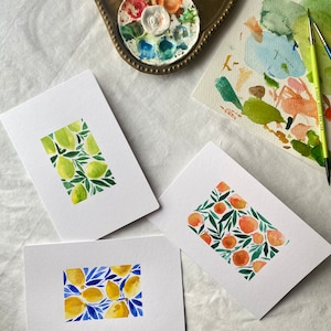 Set di biglietti di auguri dipinti a mano con motivo floreale e frutta moderna di metà secolo per le donne