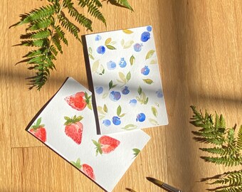 Jeu de cartes de baies Cartes peintes à la main aquarelles fraises et myrtilles