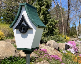 Regal Pole Mount Birdhouse - White with Green Eco-friendly Roof