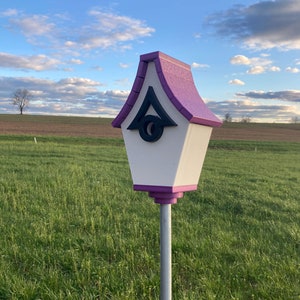 Regal Pole Mount Birdhouse White with Purple Roof image 1