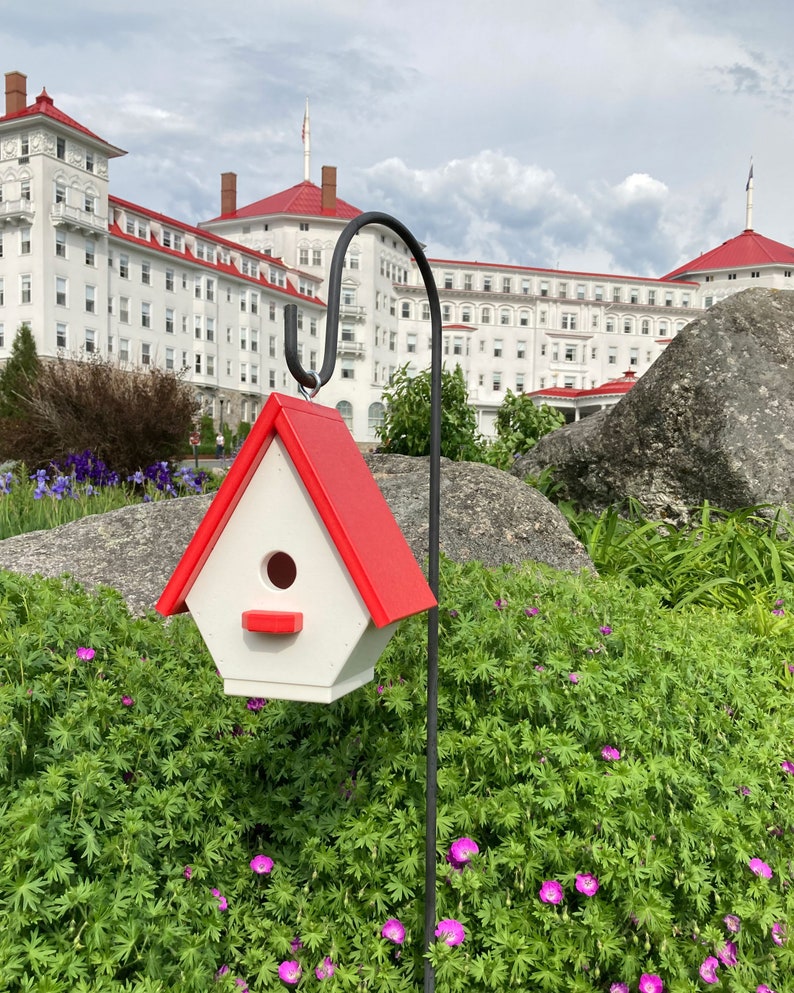 Classic Wren Poly Birdhouse, White with Red Roof image 8