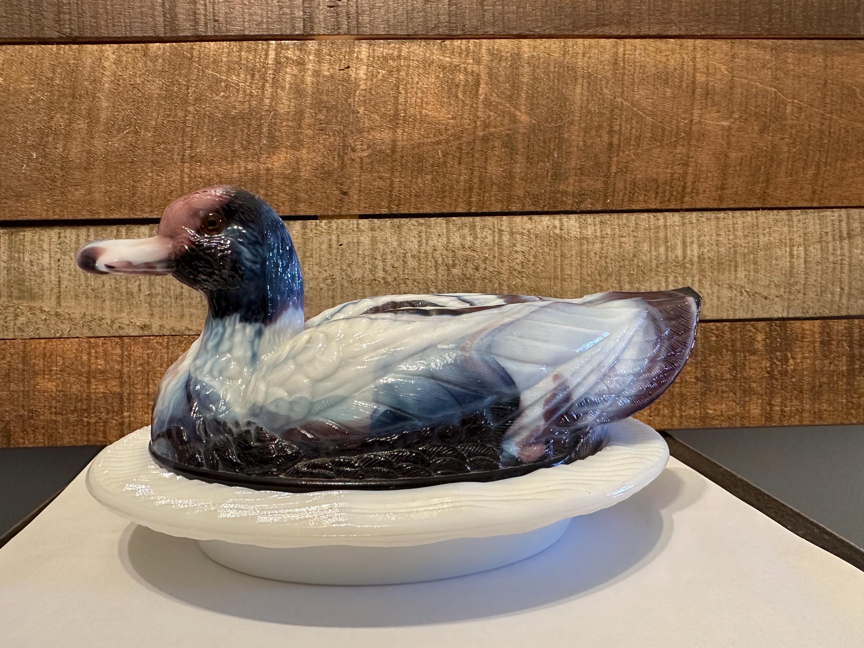Vintage Westmoreland Amethyst Purple White Slag Glass Duck on White Nest