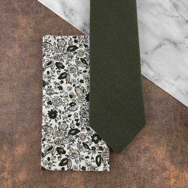 Men's Slim Hunter Green Necktie & White w/ Dark Green Floral Pocket Square Accessory Set