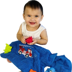 Towel embroidered with fire engine and name, shower towel, guest towel, sauna towel, 3 sizes and beautiful colors