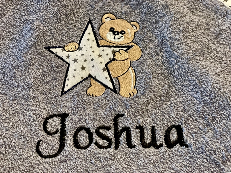 Hooded towel with name 100 x 100 cm, embroidered. Very nice and personal gift for babies and children image 3