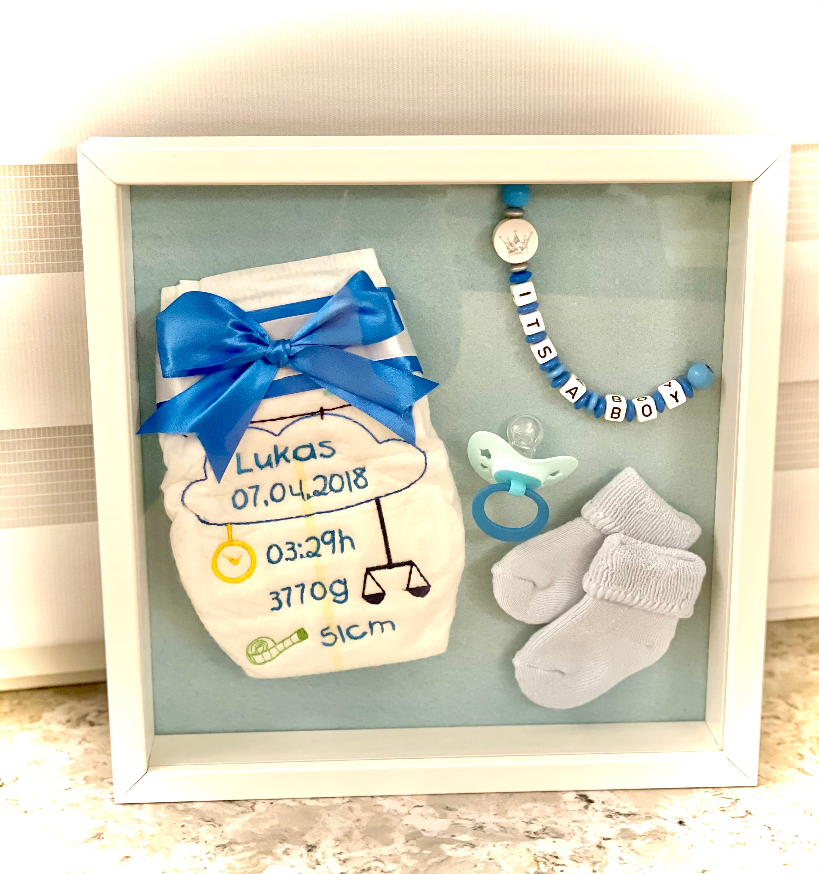 Persönliche Windel Bestickt Mit Namen – Individuelles Babygeschenk Zur Geburt Mit Swarovski-Kristallen