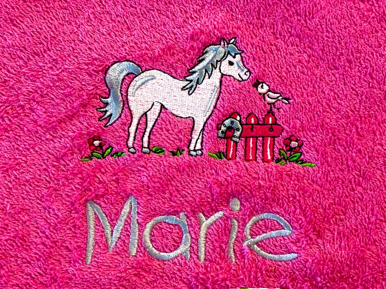 Hooded towel with name 100 x 100 cm, embroidered. Very nice and personal gift for babies and children image 4