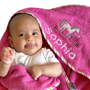 Hooded towel 100 x 100 cm, embroidered with motif and name. Very nice and personal gift for children