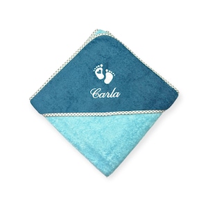 Hooded towel embroidered with name and feet, 80 x 80 cm, various colors