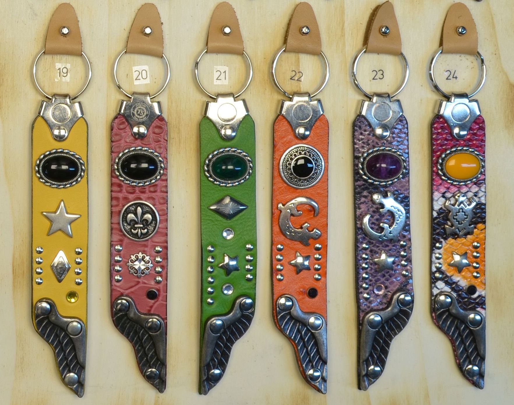 Keychain With Grand Piano Colorful Gecko Rivets - Etsy UK