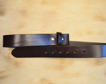 Belt / belt strap made of leather with snap fasteners without a buckle