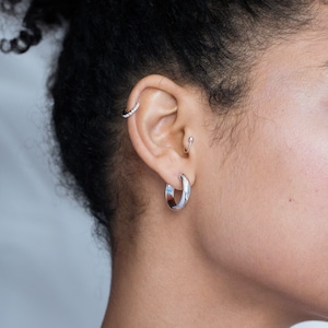 Dynamite Hoop Earrings | Oak & Luna | 10K Gold, Silver | Classic Hoop Circle Earrings for Her | Mother&#39;s Day Gift