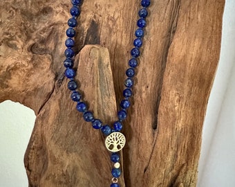 Mala “LAPISLAZULI”, 8mm mit vergoldetem Lebensbaum als Abschluss