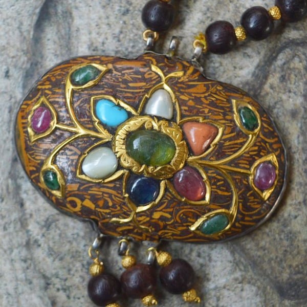 Vintage Mughal Jasper Pendant. Diamond Jewellery Ruby Gift Ideas Bridal Jewellery Love Her Gold Handmade Mughal Holdali Jade Emerald India