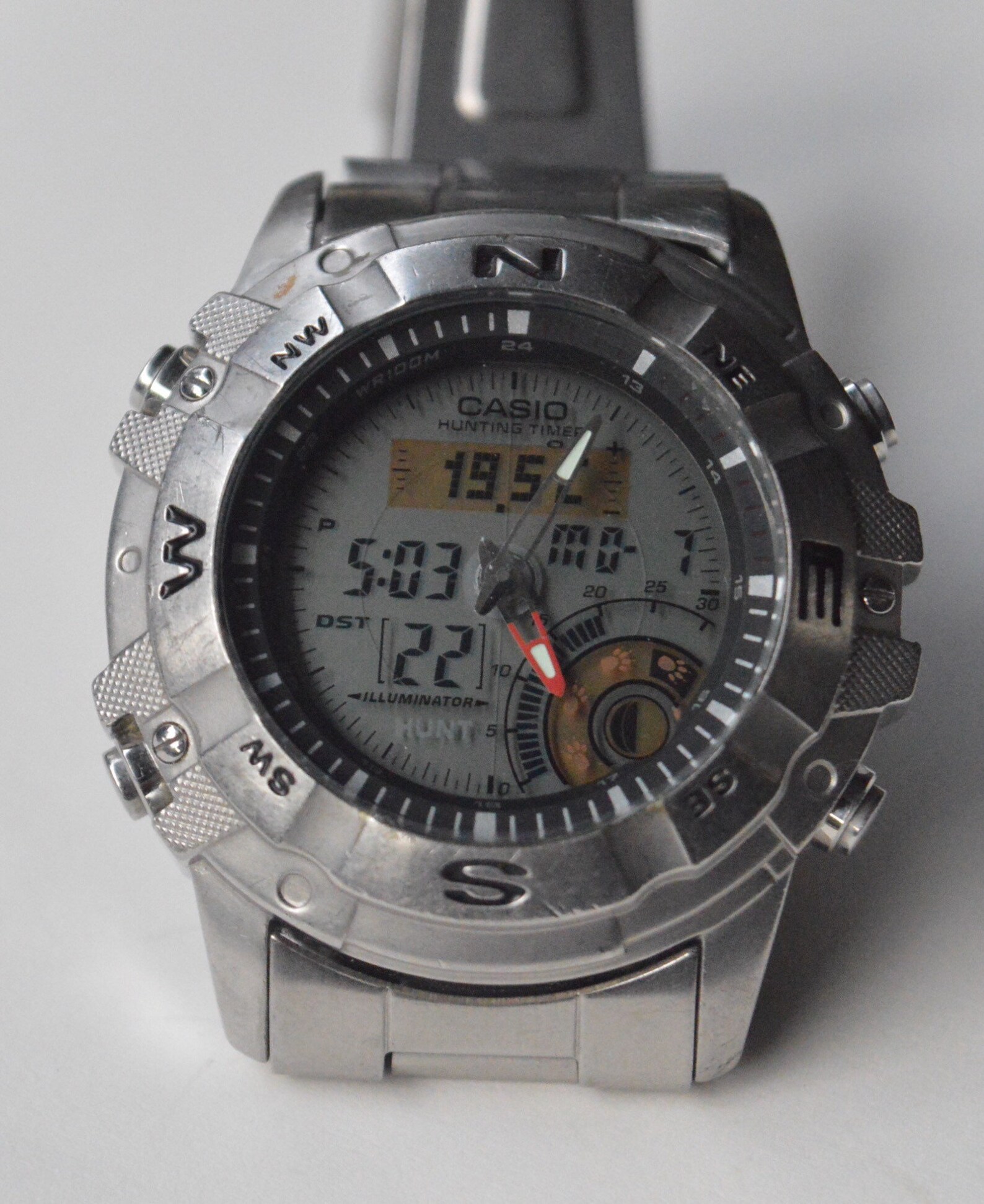 amw 704