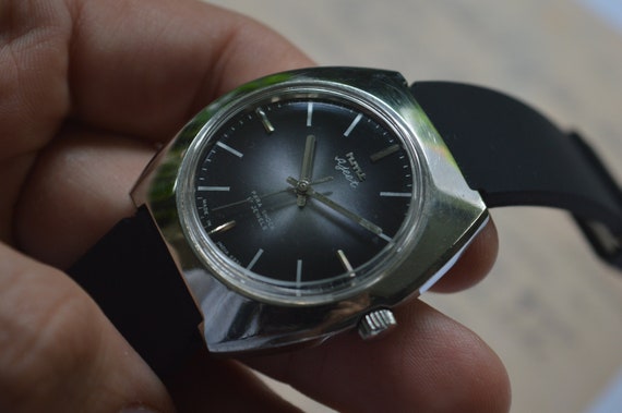 Hmt digital watch clearance