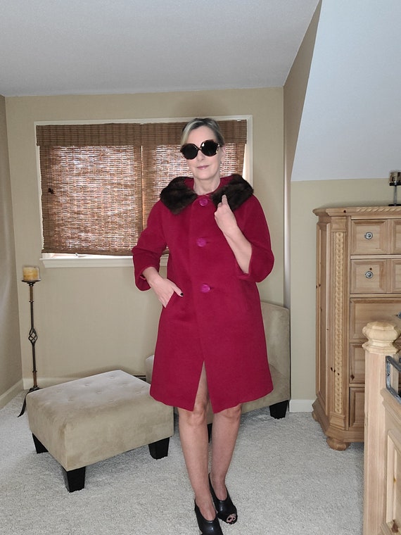 Vintage 1960s ILGWU dark red wool coat w/fur colla