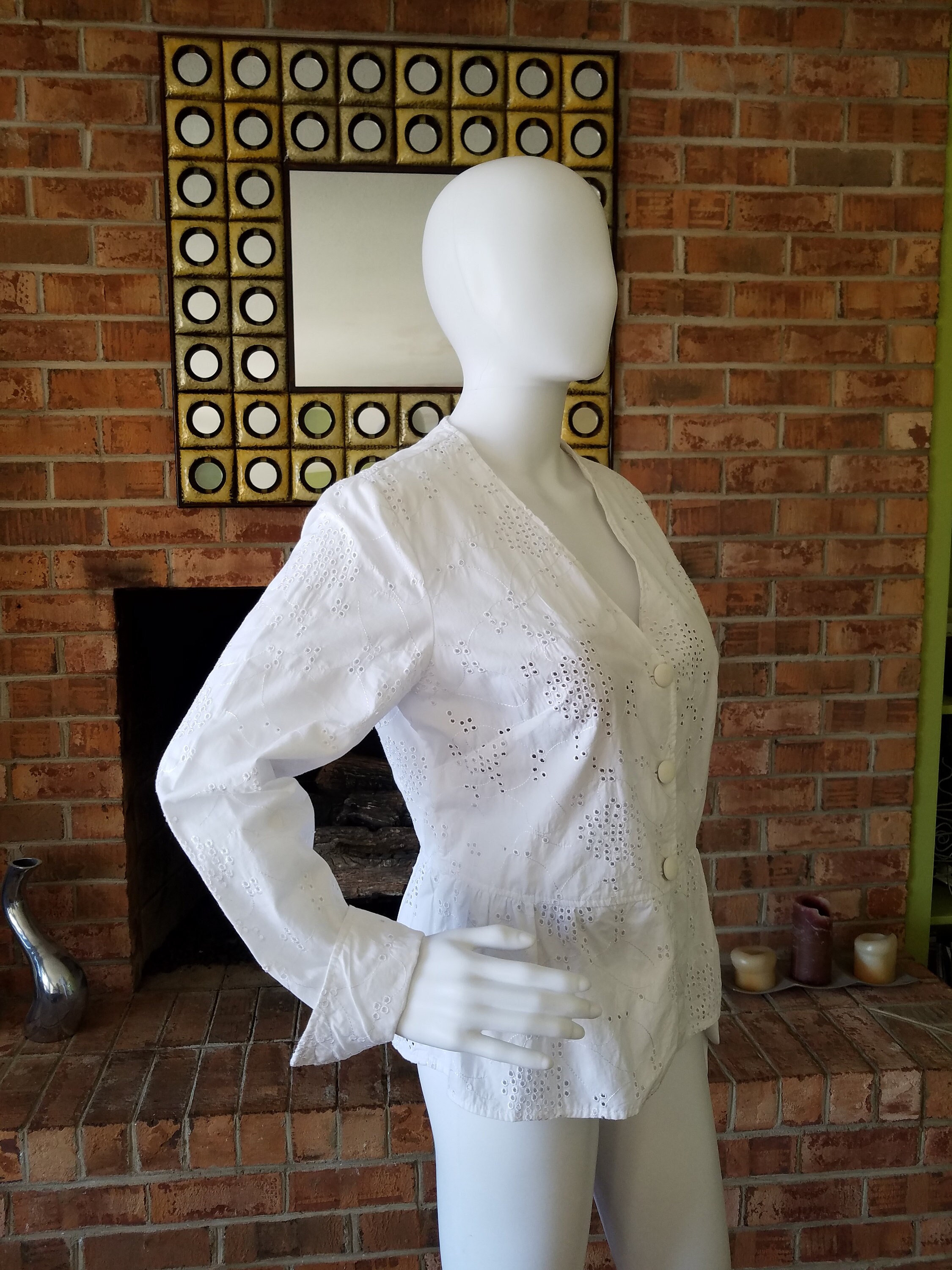 Retro Embroidery Eyelet Blouse