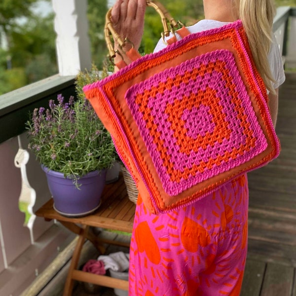 Häkel- und Nähanleitung Tasche mit Granny Squares in Pink/Orange