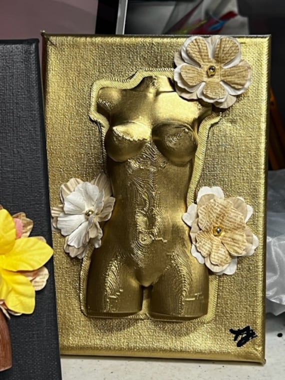 3D Printed Female Body Canvas Art 5x7 w/ Paper Flowers