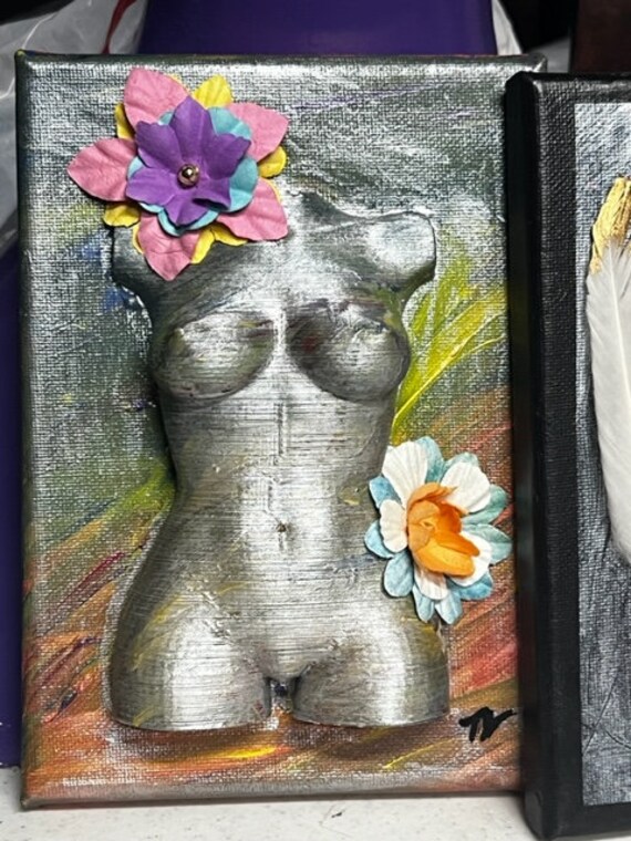 3D Printed Female Body Canvas Art 5x7 w/ Paper Flowers