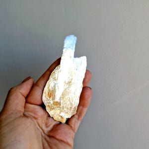 Biotite Mica Crystal: Crown Chakra Stone (15-30mm)