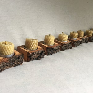 Candelabro de madera maciza con forma de tren de Janucá, barnizado, hecho a mano, rústico, para Hanukkah, auténtico candelabro Judaiсa T-Lite