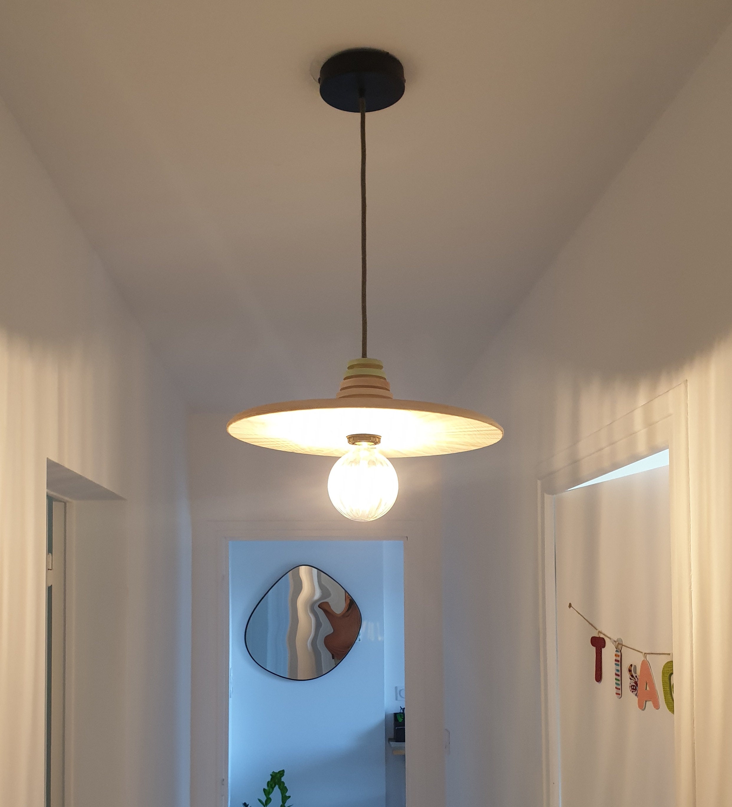 Luminaire Suspendu Design en Bois