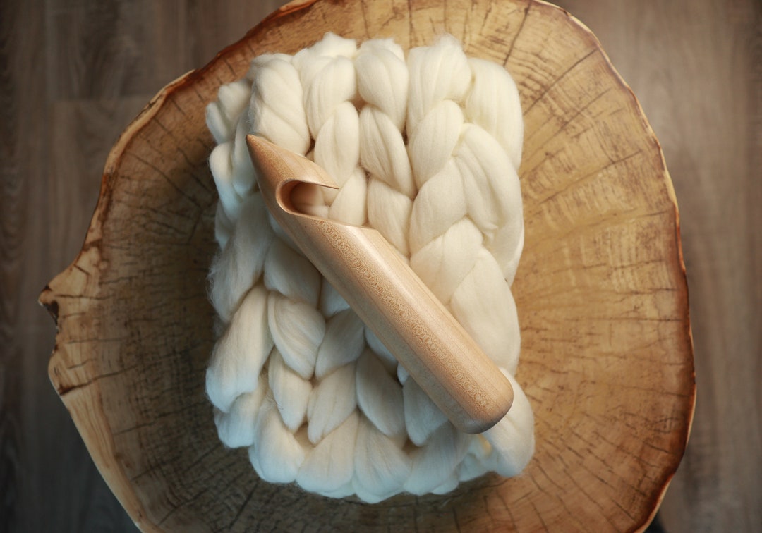 30/40/50 Mm Crochet Hook GIANT Wooden Crochet Hook Sizes 50mm 40mm