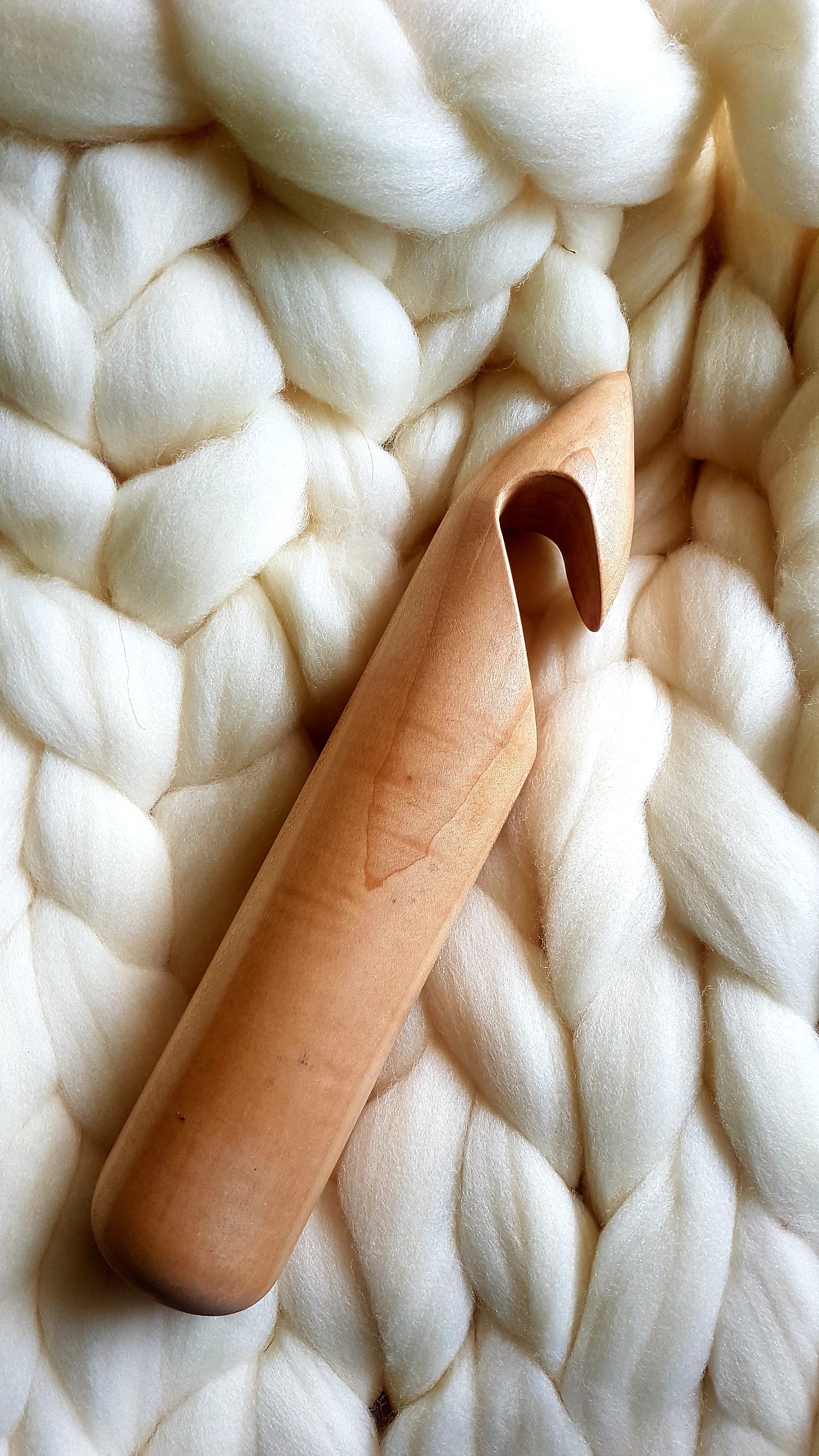 9 mm = size M Beech wood Ergonomic Crochet Hook, Walnut color #4062-322 -  LETTOworkshop