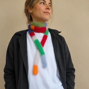 Bufanda pequeña de seda mohair: Bufanda estrecha a rayas multicolores para el cuello
