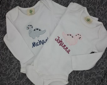 Dino, Baby Body, bestickt, personalisiert,  Geschenk