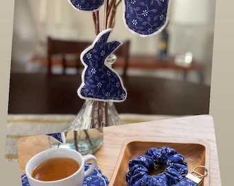 Hungarian Kekfesto Fabric Gift Set – Easter Ornaments, Scrunchie, Keyfob, Mugrug