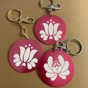 Hungarian folk art inspired keychain, 2&quot; metallic