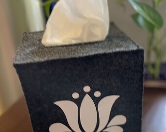 Tissue box cover with Hungarian folk art inspired decoration, felt