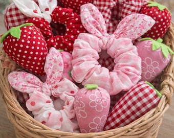 Backpack Strawberry-charm with Bunny-ear Scrunchy -  Gift basket filling, Friend-gifts for kids - limited edition