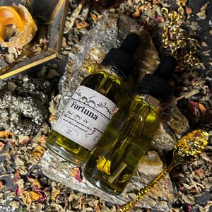 FORTUNA Ritual Oil ~ Botanical Anointing Oil for Luck, Fortune, Prosperity, and Blessings ~ Spell Magick  ~ Cedarwood, Mint, Cinnamon Leaf