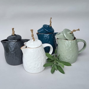 Pichet en céramique fait main | Pot à lait rustique | Lilas | Blanc | Noir satiné