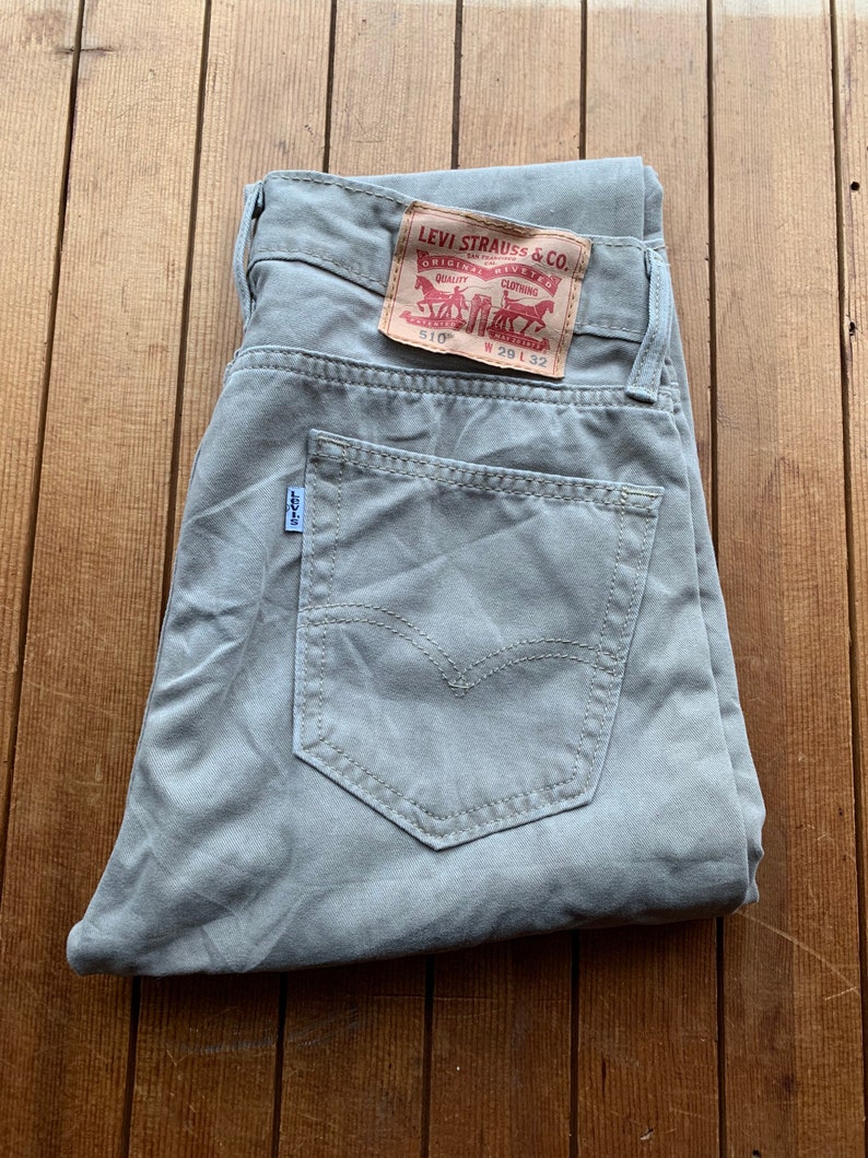 Unisex vintage 510 Levi\u2019s skinny leg 29W 32L Levi\u2019s trousers