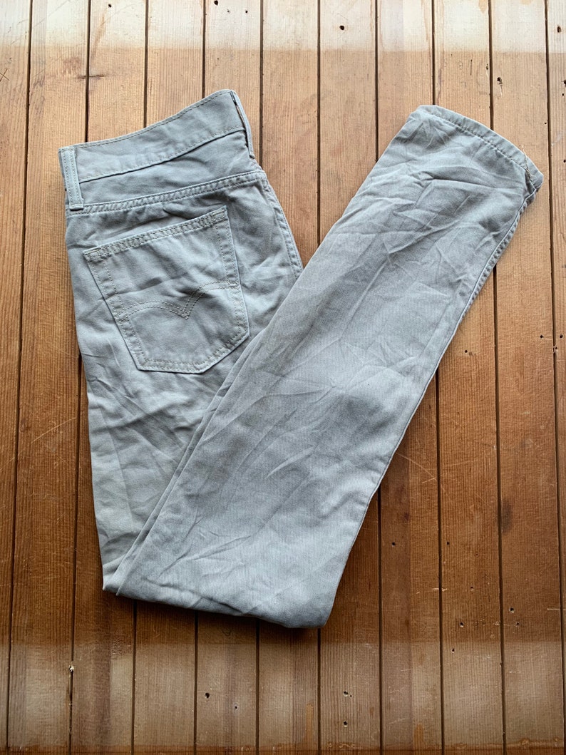 Unisex vintage 510 Levi\u2019s skinny leg 29W 32L Levi\u2019s trousers