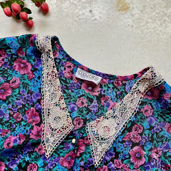 Floral Lace Collar Blouse // 80s Blouse // Vintage