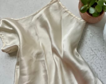 Satiny Camisole // Vintage Lingerie // 90s Style // Minimalist Fashion