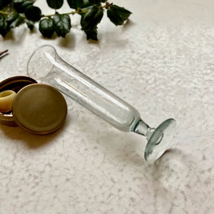 Delicate Glass Bud Vase // Etched Pattern // Pedestal Style // Propagation Vase