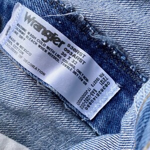 Wrangler Jeans // Medium Wash // Vintage 90s // Size 30x32 // 100% Cotton image 7