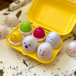 Vintage Tomy Egg Toy //
