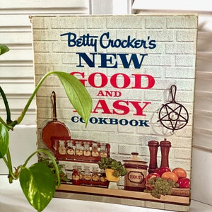 Novo livro de receitas fácil e bom de Betty Crocker // Livro de receitas vintage // Cozinha retrô // Casa moderna de meados do século // Copyright 1962