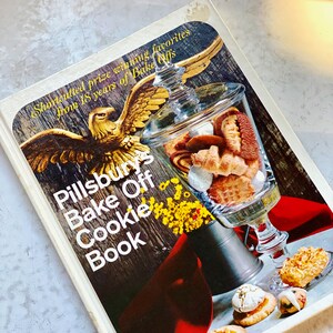 1967 Pillsbury&#39;s Bake-Off Kochbuch // Mid Century Home // Retro Küche // Vintage Kochbuch // Farbillustrationen